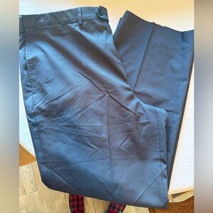 Roundtree & Yorke Dark Blue Dress Pants
Flat front with pockets 
Size 38 x 32